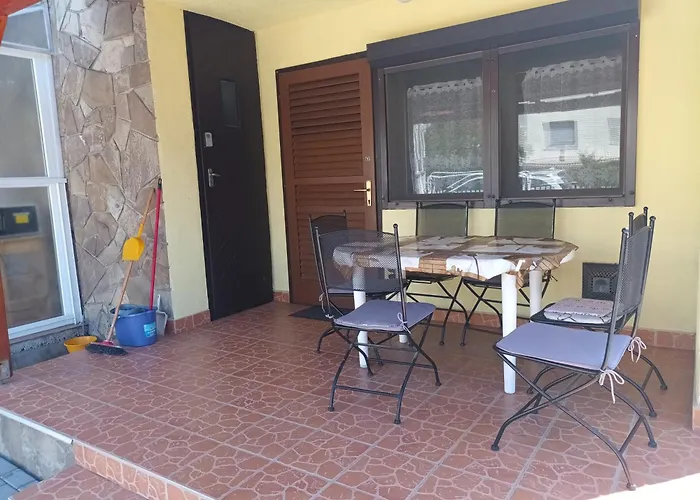 펜션 Napsugar Nyaralo Fonyód